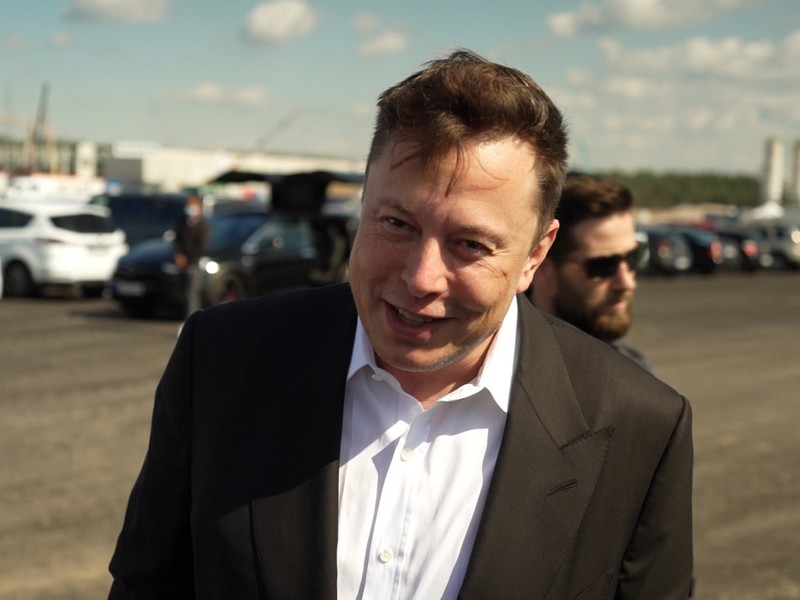 Elon Musk z nedostatku čipů obvinil Renesas a Bosch